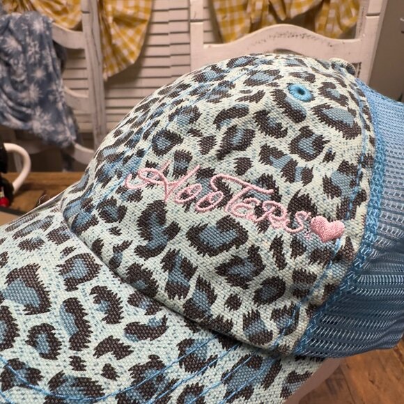 hooters  nwt mesh aniamal print  hat - Picture 2 of 10